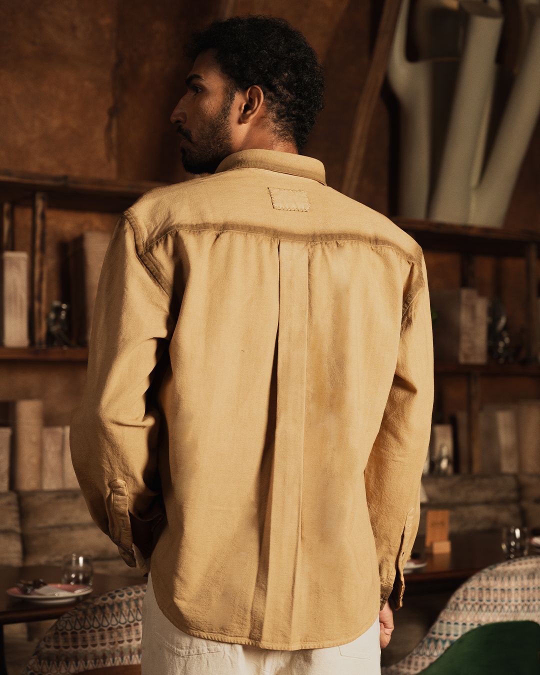 Outline Overshirt in Brown
